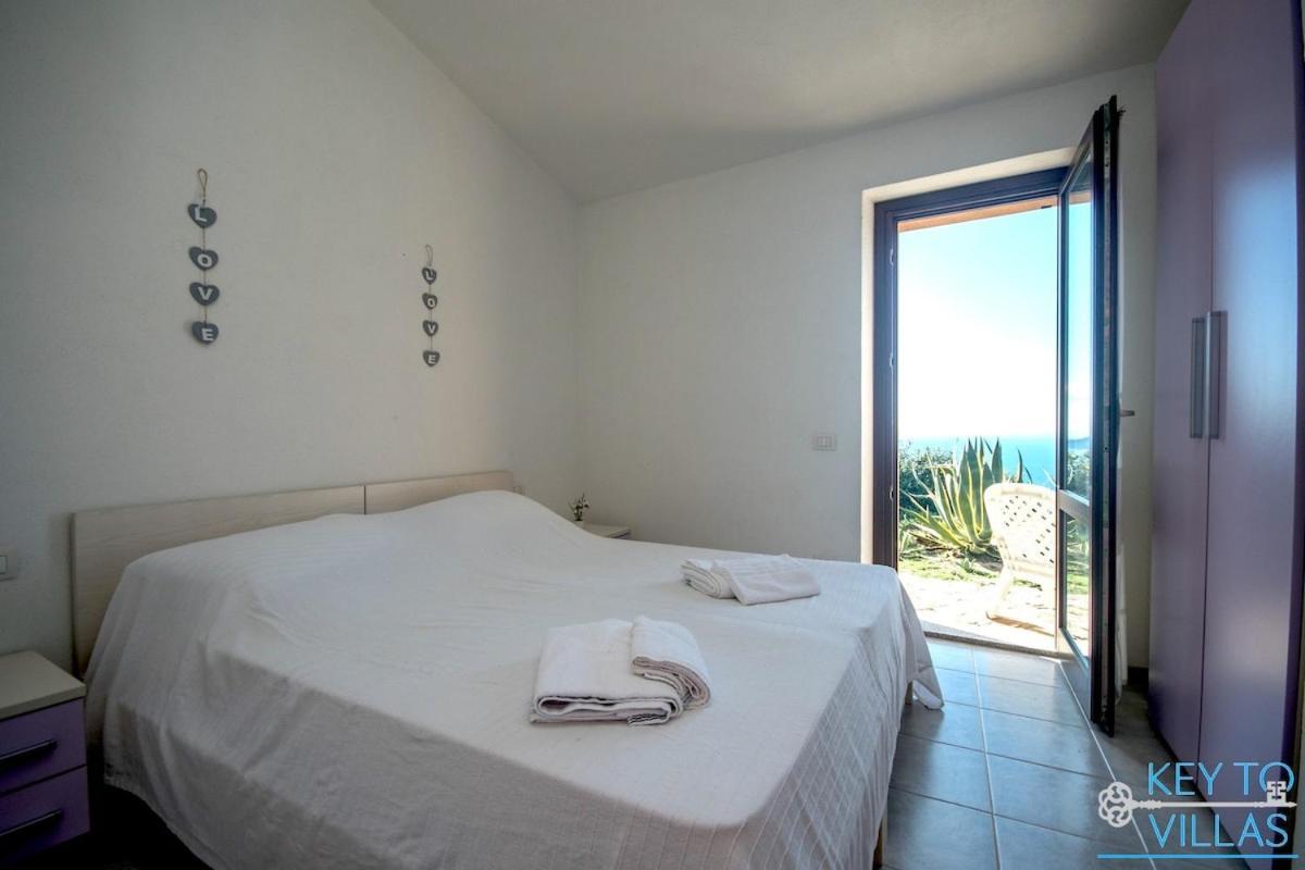 Villa Vista - Key To Villas Costa Paradiso Exterior photo