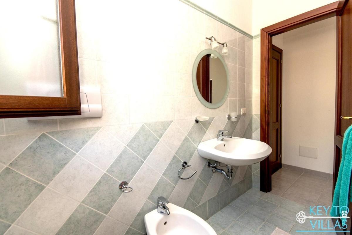 Villa Vista - Key To Villas Costa Paradiso Exterior photo